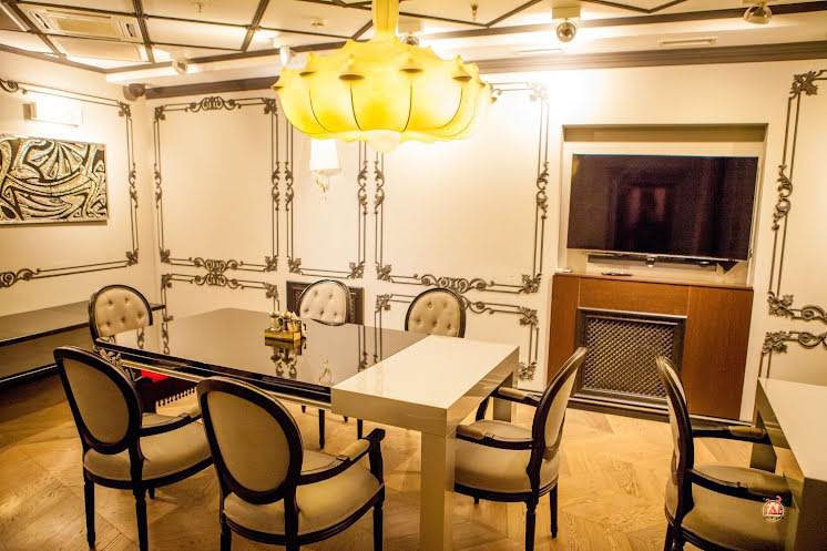 Вип зал в «ИКRA. Restoclub & karaoke» фотография №4