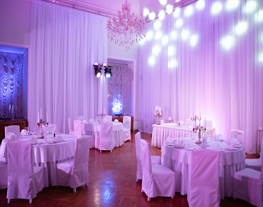  ресторан COM.NATA на площади Труда