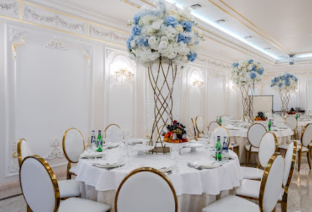 Малый зал в Зал «Соколиный дворик»