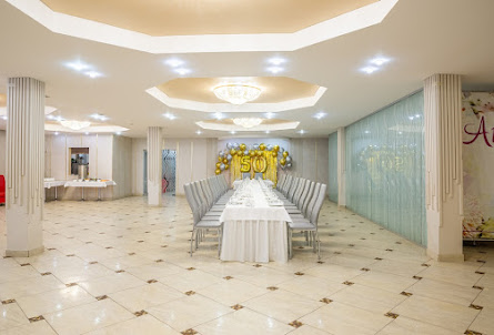 Большой банкетный зал в Зал "Гриль"