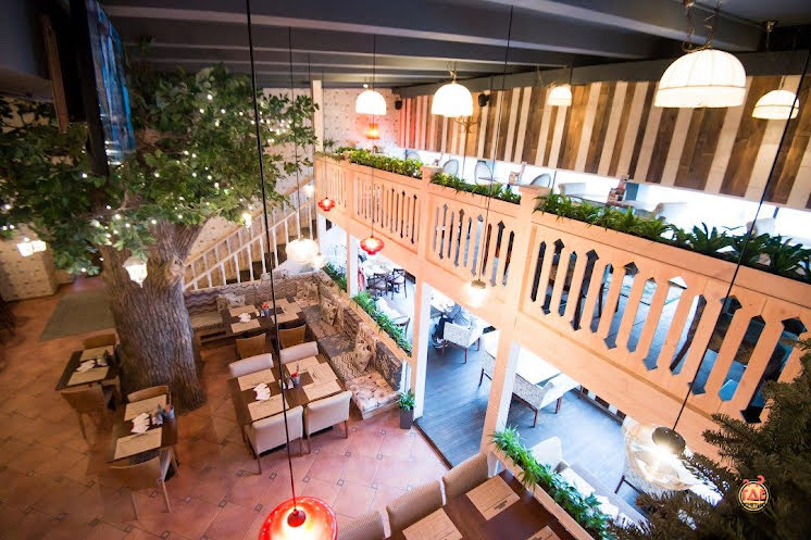 Основной зал в «У нас на даче» фотография №7