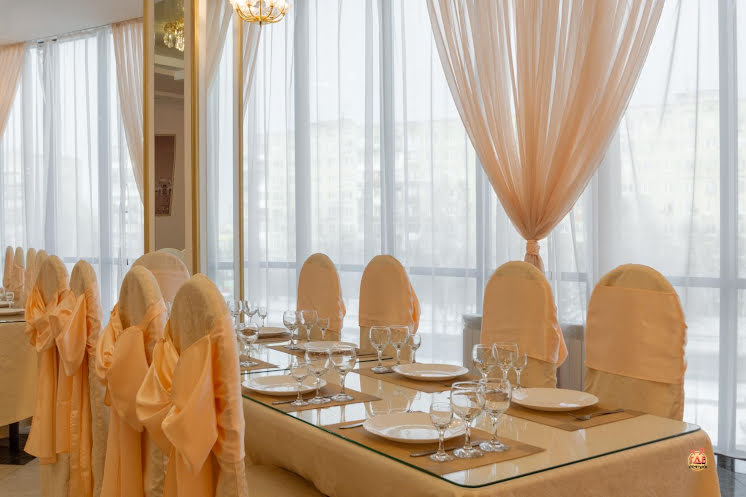 Зал «Персиковый» в «У Озера ​на Героев Космоса» фотография №9