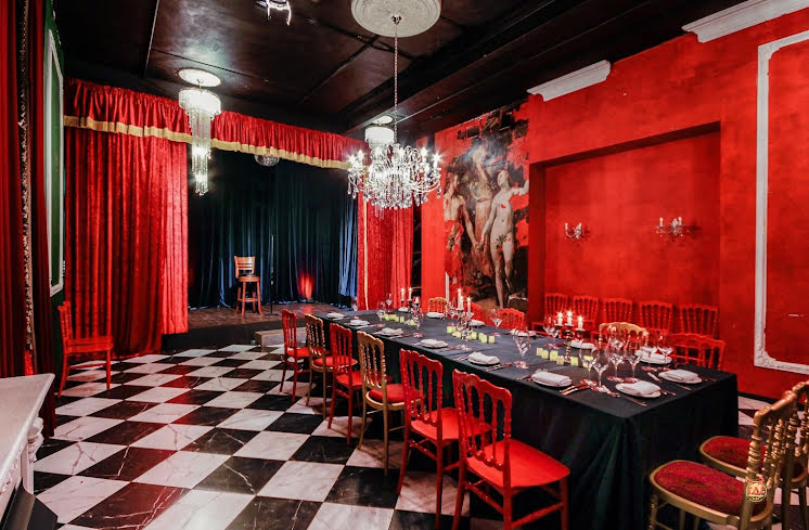 Основной зал  в «Atelier Noble Rot» фотография №8