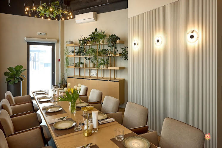 Большой банкетный зал в «Корова» фотография №14