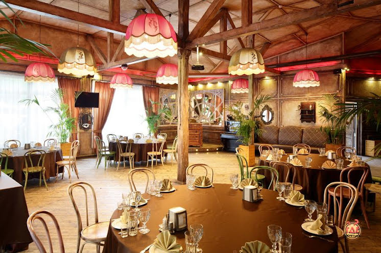 Основной зал в «Ипполит Матвеевич» фотография №16