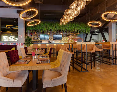  ресторан Larionov grill&bar в г. Московский