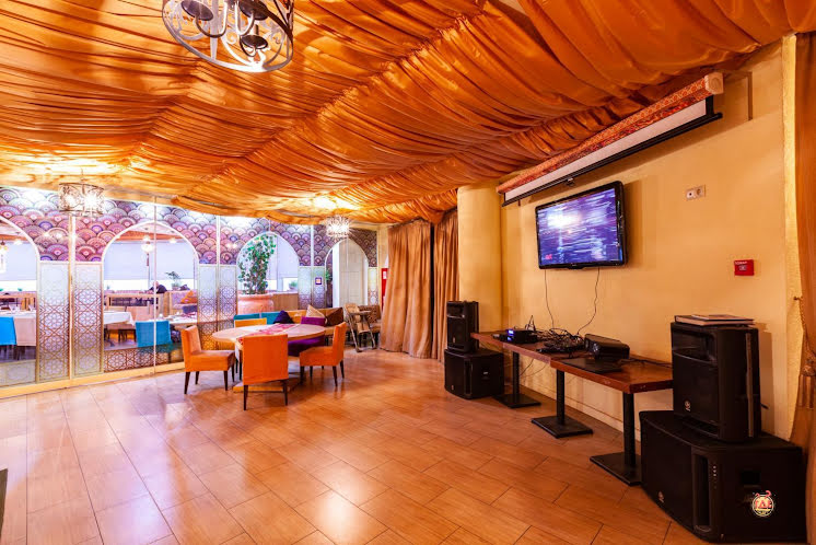 Малый зал в «Чайхана Сезам на Рябиновой» фотография №10