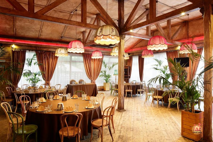 Основной зал в «Ипполит Матвеевич» фотография №13