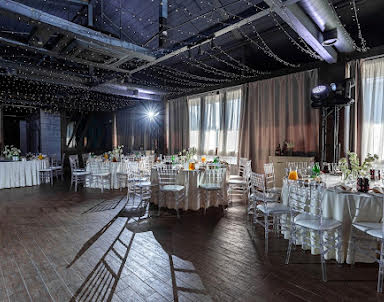  ресторан Двин Холл