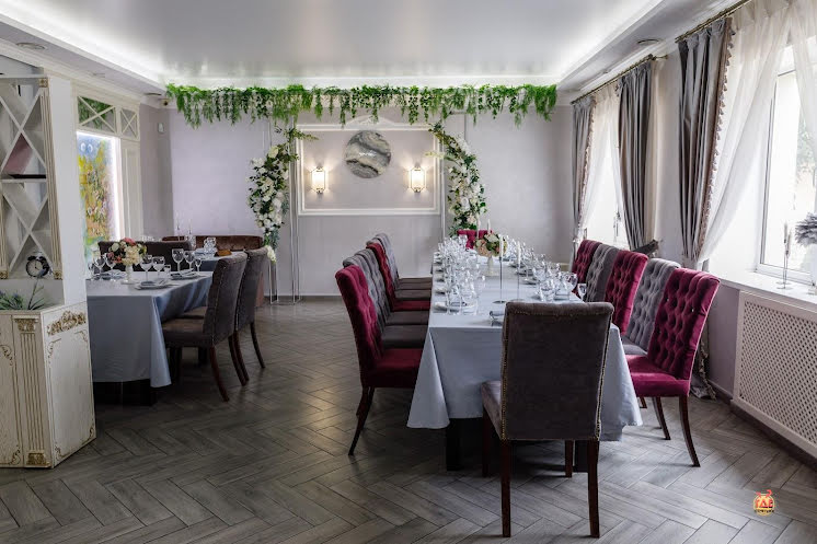 Основной зал в «Вилла» фотография №13