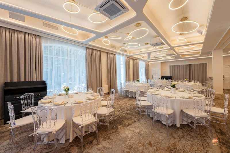 Атташе фотография №15