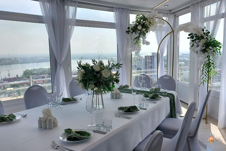 Основной зал  в «Небо» фотография №3