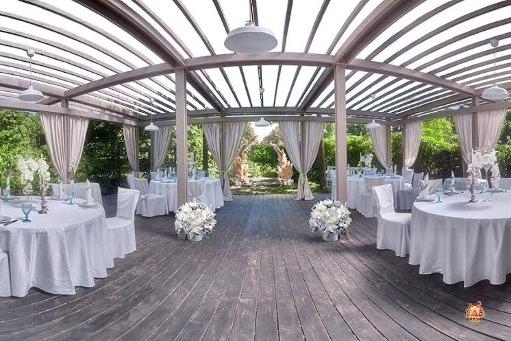 Шатер в саду в «Времена года в Парке Горького» фотография №1