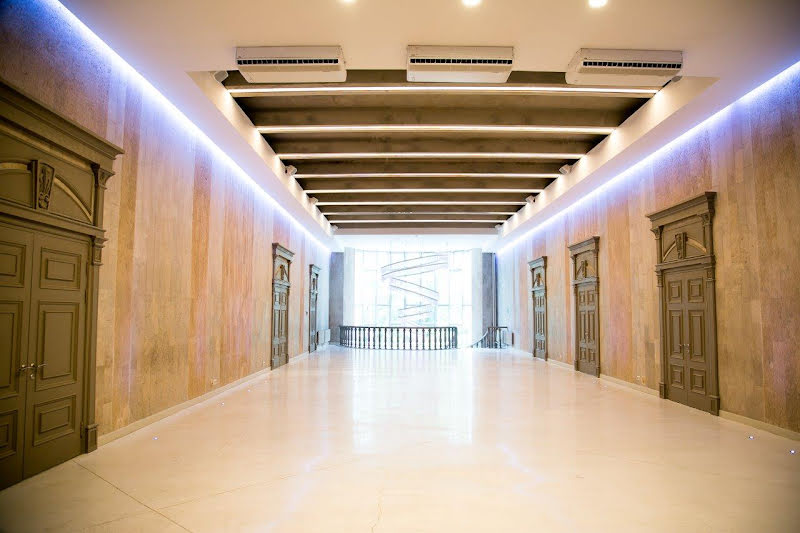 Согласие Холл фотография №2