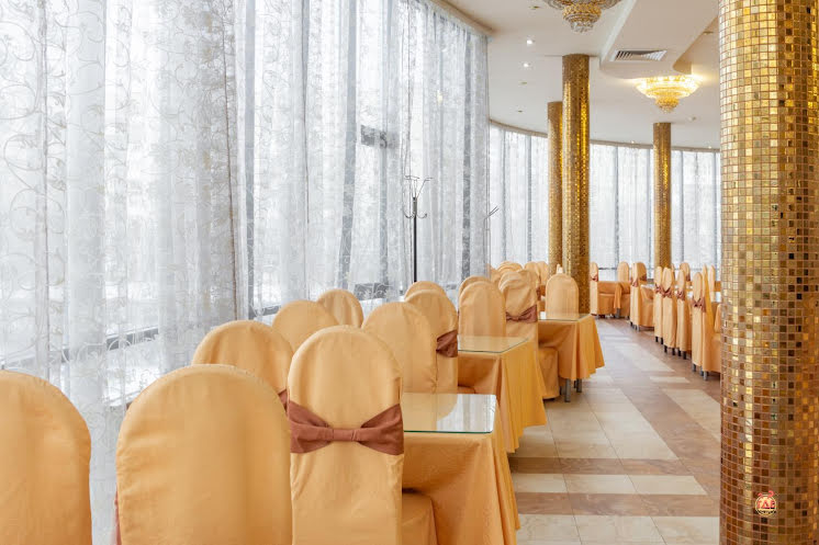 Зал «Золотой» в «У Озера ​на Героев Космоса» фотография №8