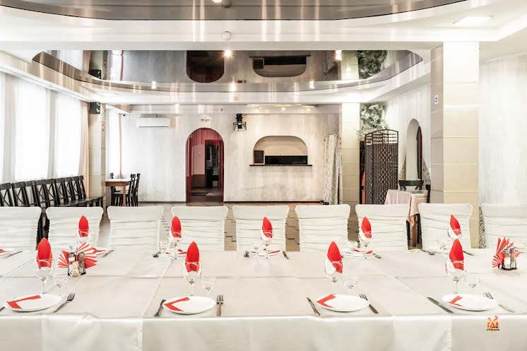 Основной зал в «Уют» фотография №5