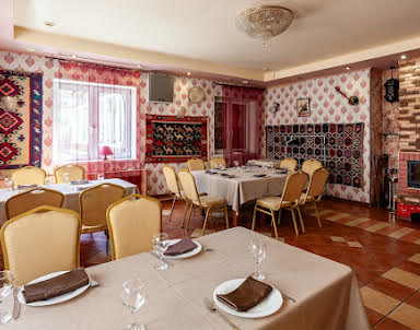  ресторан Золотой дворик