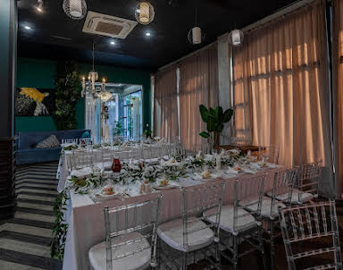  ресторан Двин Холл