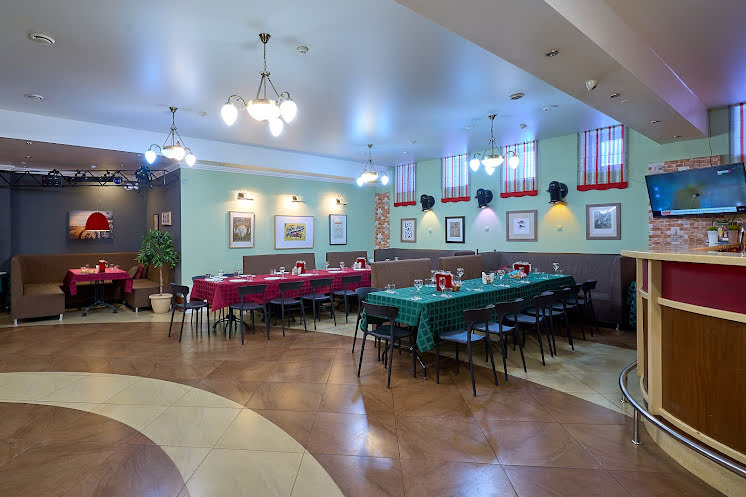 Основной зал  в «Zinger» фотография №2