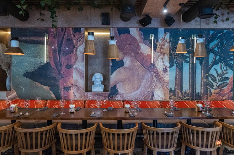 Зал ресторана в «Перчини на огне» фотография №10