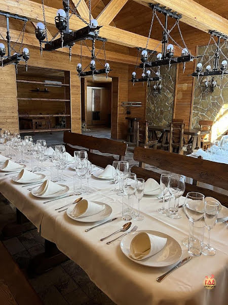 У озера фотография №2