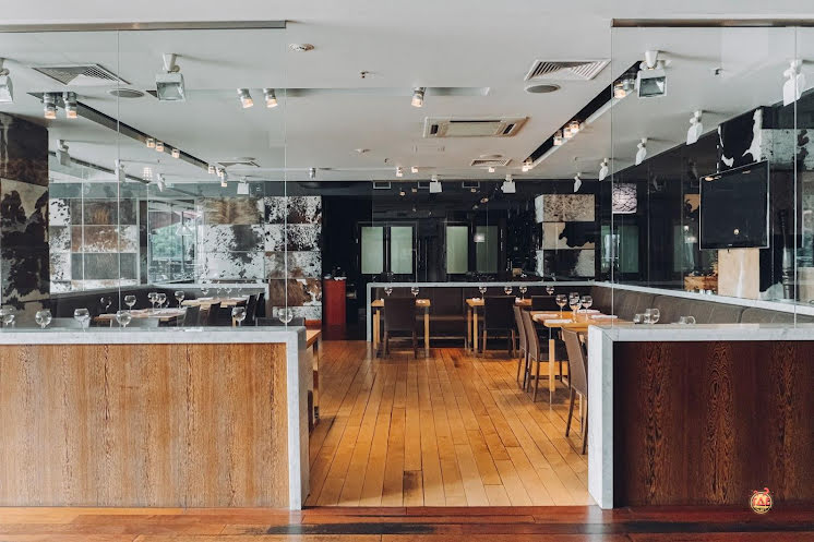 Зал "Аквариум" в «KorovaBar» фотография №5