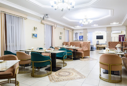 Основной зал  в Малый зал