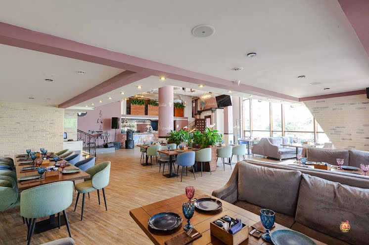 Основной зал  в «Шато Манави на Адмирала Лазарева» фотография №1