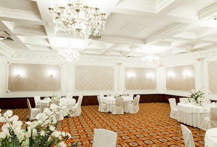 Зал «Достоевский» в Зал «Лермонтов»