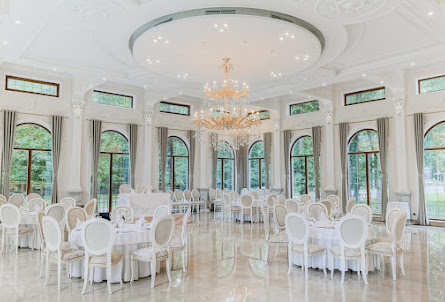 Ресторан "Romanoff's" в Ресторан "Marta"