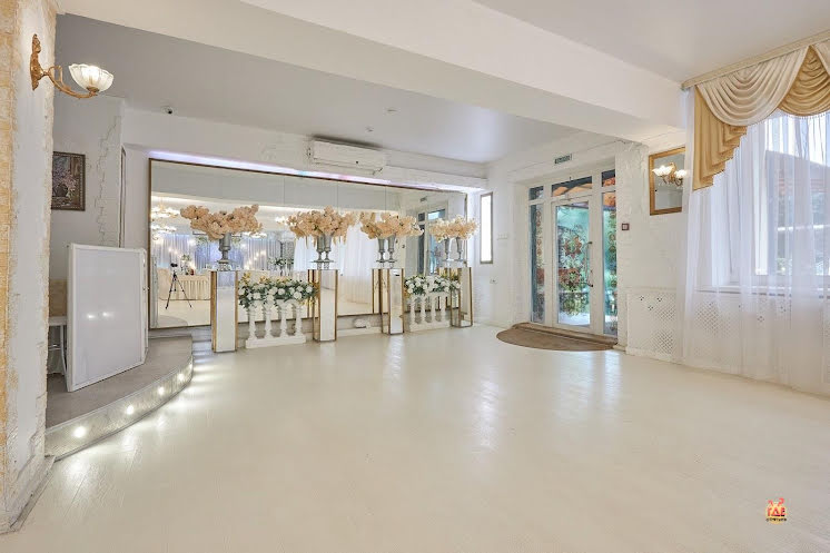 Большой банкетный зал в «Скатерть Самобранка» фотография №12