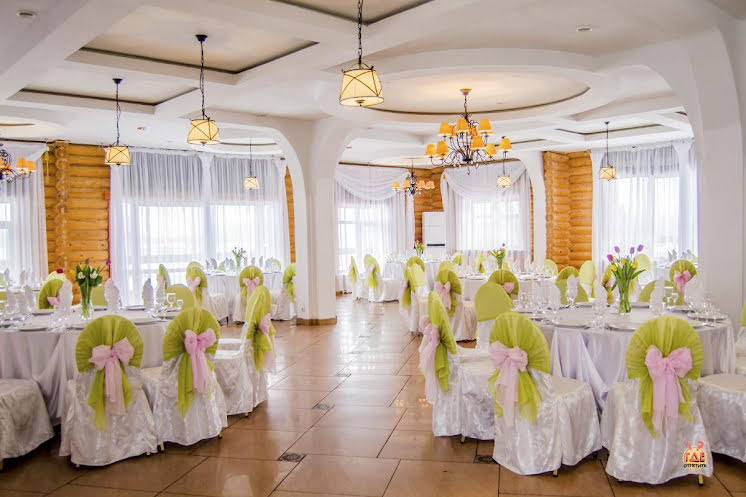 Банкетный зал в «Семигорье» фотография №12