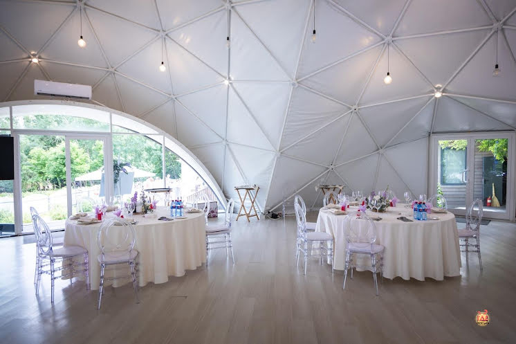 Шатер в яблоневом саду в «Коломенское» фотография №13