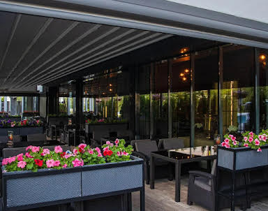 Свадьба в Черноречье 4*