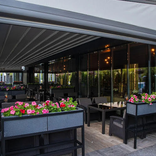 Летняя терраса в «Черноречье 4*» фотография № 1