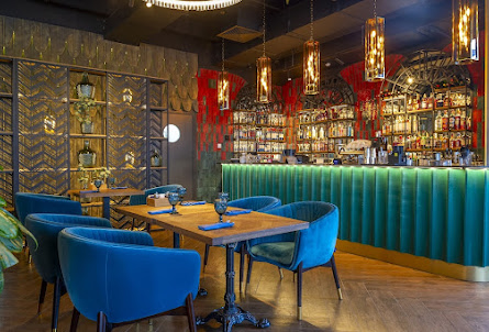 Большой зал в Малый зал