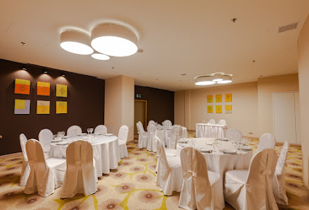 Зал «Двина» в Зал «Волга»