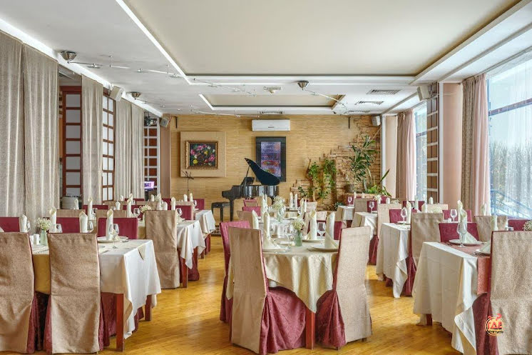 Зал ресторана  в «Александровский сад» фотография №17