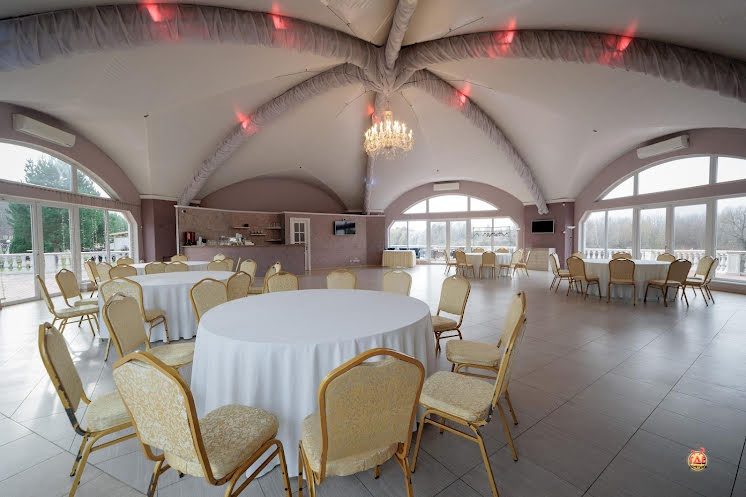 Основной зал в «Ресторан «Кутузов» в Московской области» фотография №3