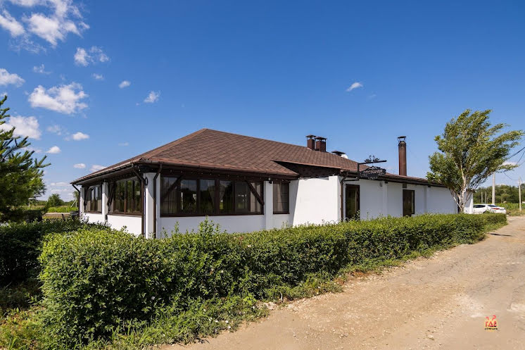 Ресторан у озера в «Вилла София» фотография №11