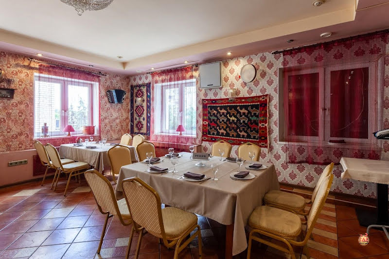 Золотой дворик фотография №10