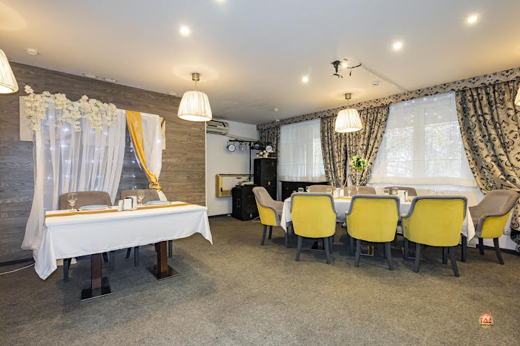 Основной зал в «Шоколад» фотография №10