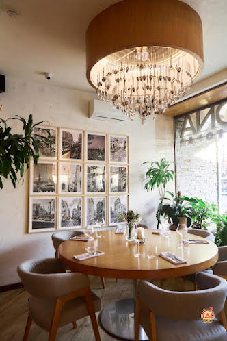 Основной зал в «BONA CAPONA в Пушкине» фотография №4