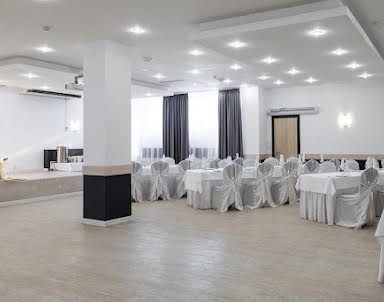  ресторан Амакс Сафар