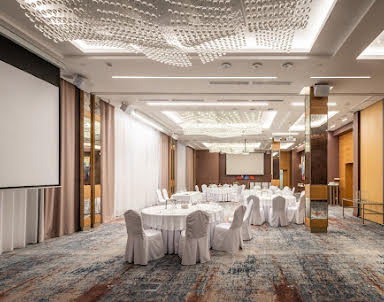  ресторан DoubleTree by Hilton Novosibirsk