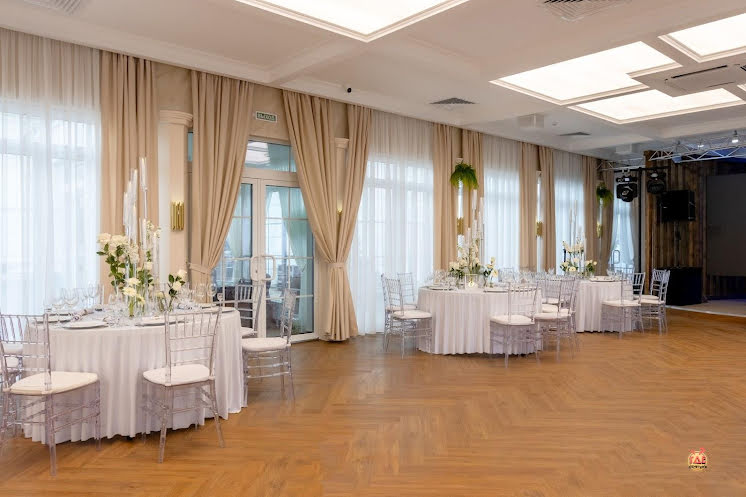 Основной зал в «Парк-отель Жемчужина» фотография №9