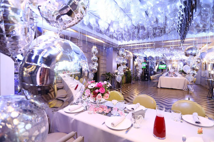 2 этаж в «Somemeat» фотография №4