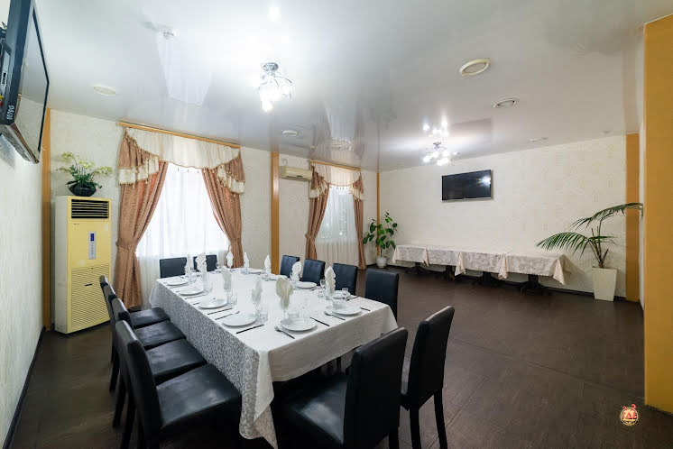 Малый банкетный зал в «Роял-кафе» фотография №1