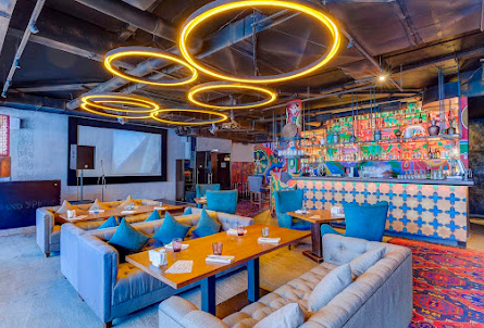 Основной зал  в Банкетный зал 