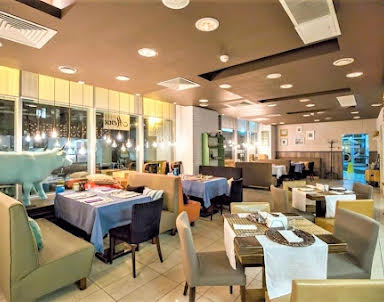  ресторан Burgers and Crabs